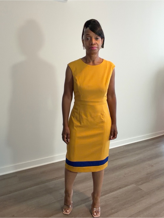 Kasper Dresses & Skirts - Kasper Mustard Midi Sheath Dress with Navy Band